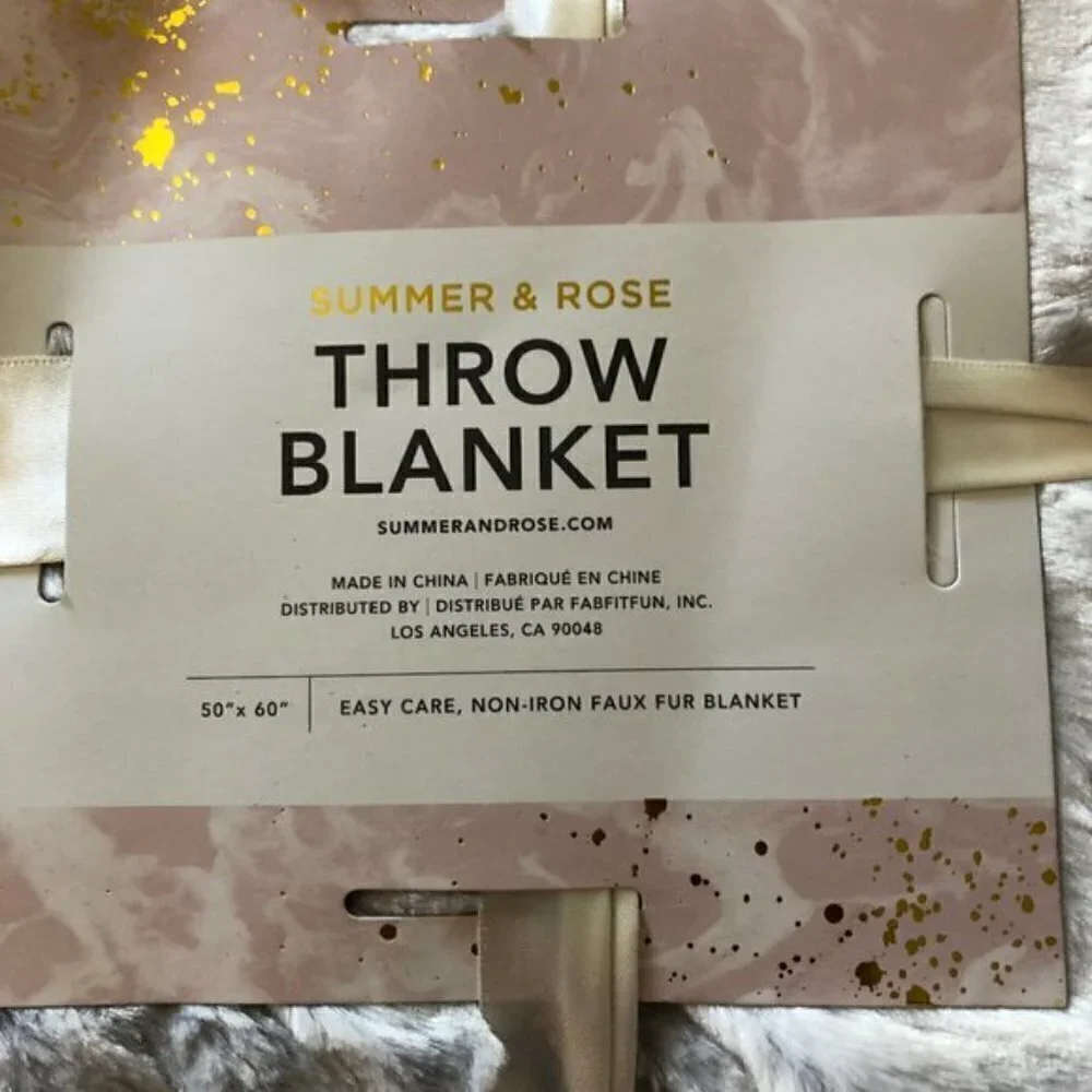 ❄️ Grey Plush Throw Blanket Summer and Rose 50